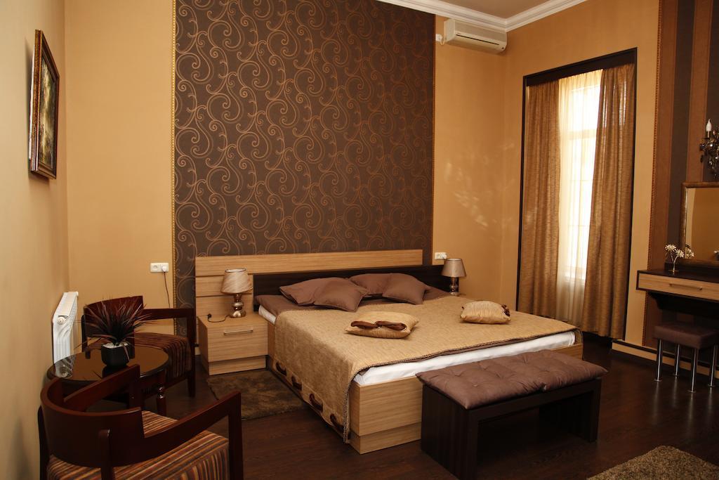 Azoyan Guest House เยเรวาน ห้อง รูปภาพ